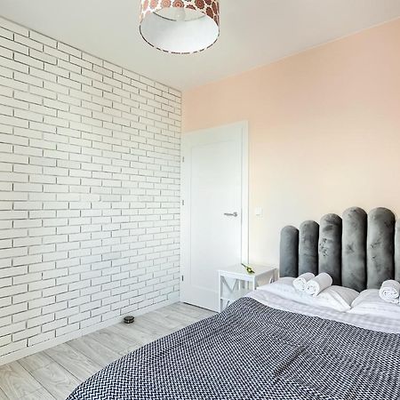 Jutrzenka Apartment Wroclaw Exterior photo